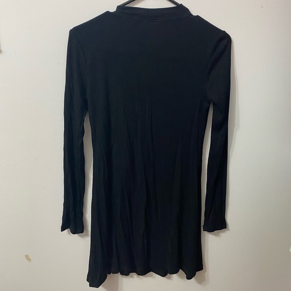 Choker/Cut Out Flowy Dress - Picture 3 of 4